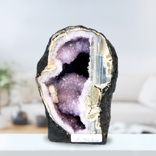 Load image into Gallery viewer, Amethsyt Cave (1.95kg)