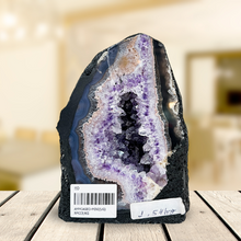 Load image into Gallery viewer, Amethsyt Cave (1.54kg)