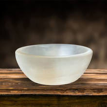 Load image into Gallery viewer, Selenite Cleansing & Charging Bowl
