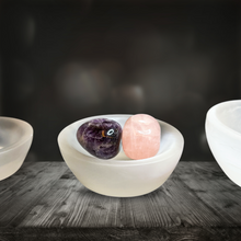 Load image into Gallery viewer, Selenite Cleansing & Charging Bowl