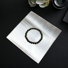 Load image into Gallery viewer, Selenite Cleansing & Charging Plate