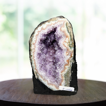 Load image into Gallery viewer, Amethsyt Cave (4.5kg)