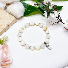 Load image into Gallery viewer, Vanilla Cream (White Jade, Mother of Pearl, Cream Trochus) Crystal Bracelet