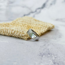 Load image into Gallery viewer, Freshwater Pearl Sterling Silver Ring