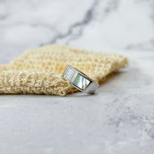 Load image into Gallery viewer, Freshwater Pearl Sterling Silver Ring