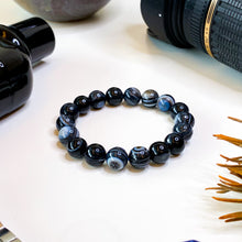 Load image into Gallery viewer, Eye Agate Crystal Bracelet