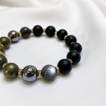 Load image into Gallery viewer, Aphrodite Wealth (Gold Evil Eye Charm)