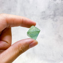 Load image into Gallery viewer, Fluorite Raw Stone