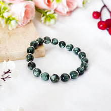 Load image into Gallery viewer, Seraphinite (Siberia) Crystal Bracelet
